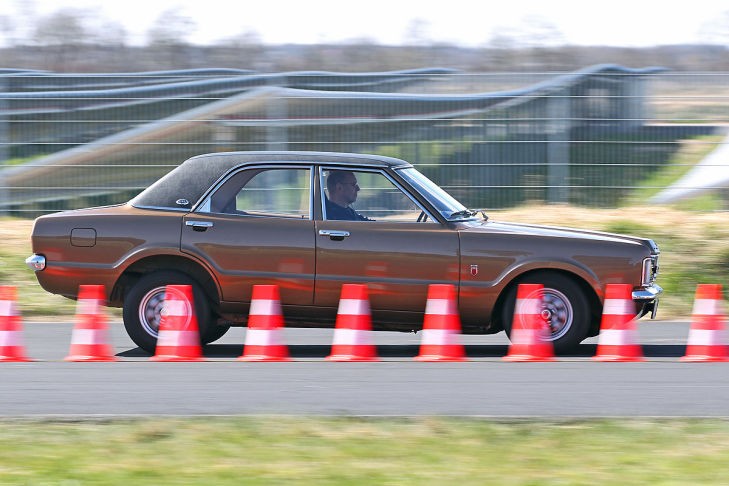 Te wspaniałe lata siedemdziesiąte: Audi 80 GL VW Passat Opel Ascona 1.6 Ford Taunus 1600 GXL