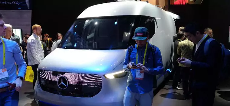 Mercedes-Benz Vision Van - przyszłościowy van dla transportu (CES 2017)