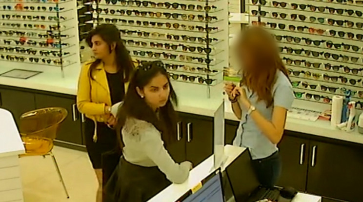 Ők loptak napszemüveget a bevásárlóközpontból /Fotó: Police.hu