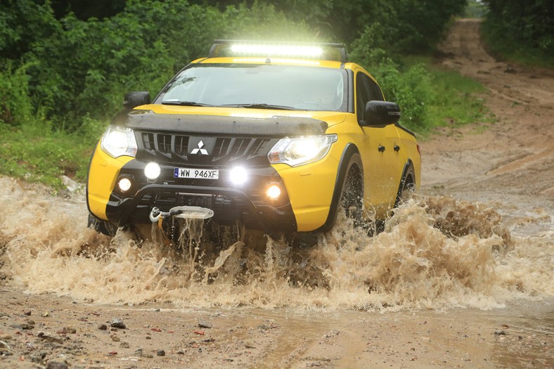 Mitsubishi L200 Monster - potwornie pracowity