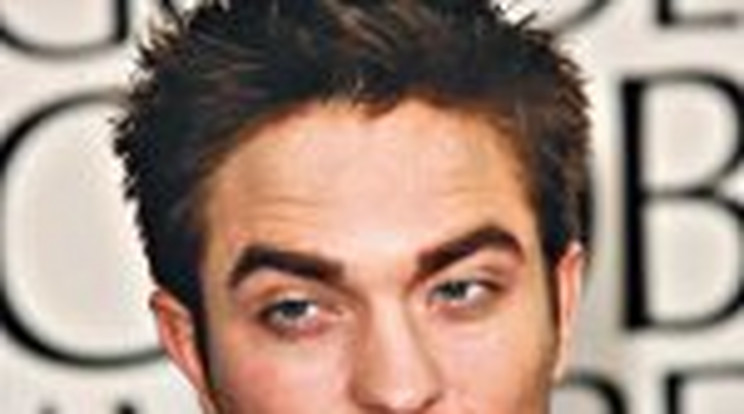 Whiterspoon: Rossz egy ágyban Pattinsonnal!