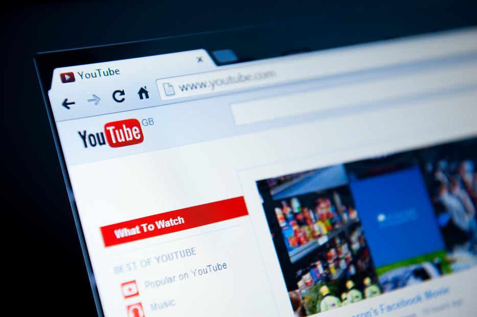 Percenként több mint 400 órányi anyagot töltenek fel naponta a Youtube-ra / Fotó: Shutterstock