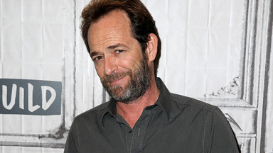 Od fanek Luke Perry otrzymywał wyznania miłości i... bieliznę. Musiał przed nimi uciekać i ukrywać narzeczoną 