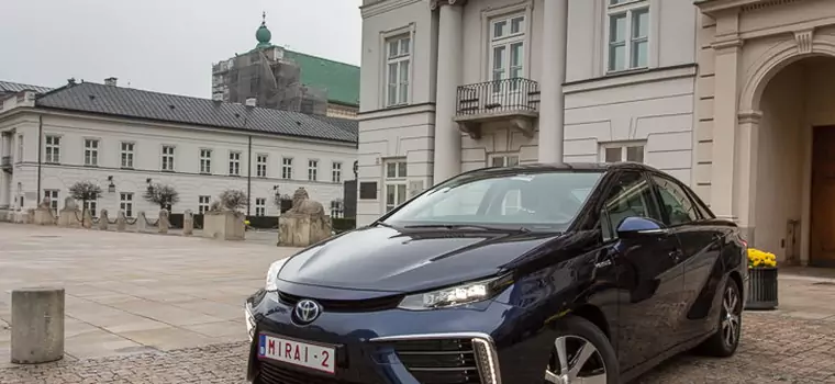 Toyota Mirai: wodorowe auto w Warszawie