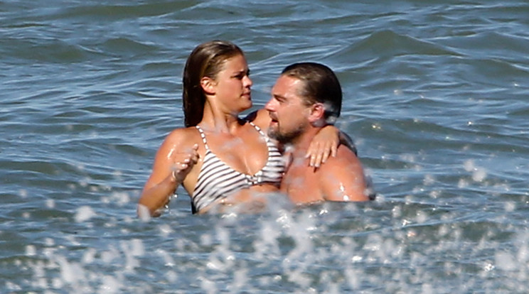 Leonardo DiCaprio szexi modell barátnőjével nyaral / Fotó: Northfoto