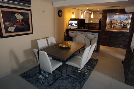 Trpezarija u domu Bobana Rajevića