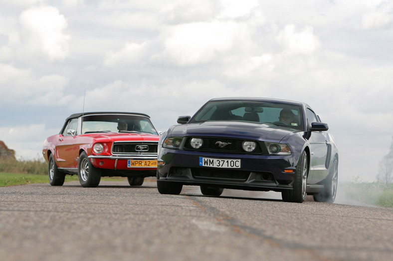 Ford Mustang I kontra Mustang V: klub koni mechanicznych