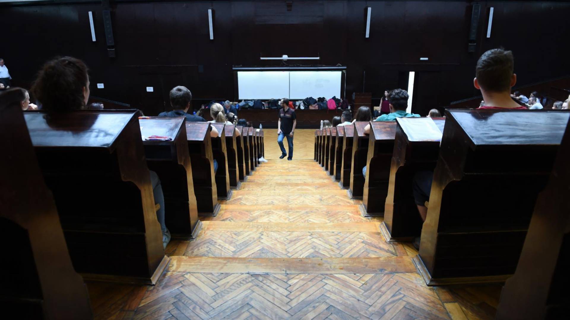 Sva propast Bolonje u Srbiji slomiće se na studentima Filološkog