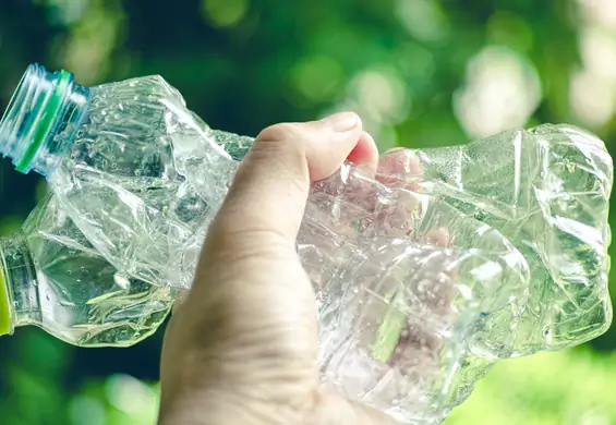 Naukowcy stworzyli superenzym, który rozkłada plastik w kilka dni. "Jest jak dwa Pac-Many"
