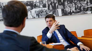 Petru z holenderskimi politykami m.in. o kryzysie migracyjnym i decyzji KE ws Polski