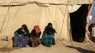 "Dress code" tyranów - całkowite wymazywanie kobiet przez ISIS