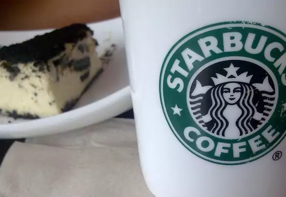Nie uwierzycie, ile cukru może mieć kawa ze Starbucksa czy Costy. 25 łyżeczek nawet bez ciastka czyni ją prawdziwą zbrodnią