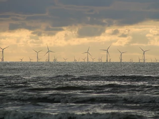 Pierwsza energia z morskich wiatraków powinna popłynąć po 2025 r.