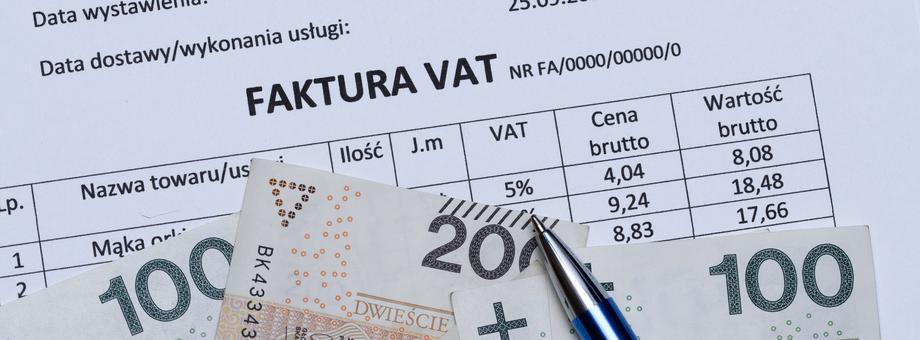 Od 1 lipca 2023 roku wszedł w życie pakiet zmian tzw. SLIM VAT 3. Październik będzie więc pierwszym miesiącem, w którym nowe przepisy wpłyną na zobowiązania podatkowe wszystkich podatników czynnych VAT.