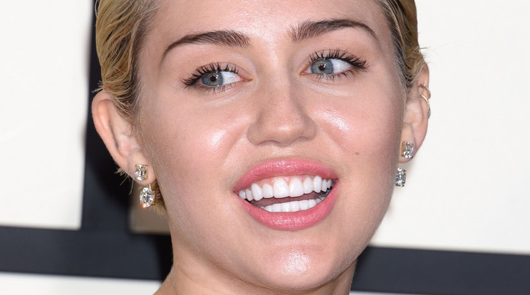 Miley Cyrus extravagáns külsejéről híres / Fotó: Northfoto