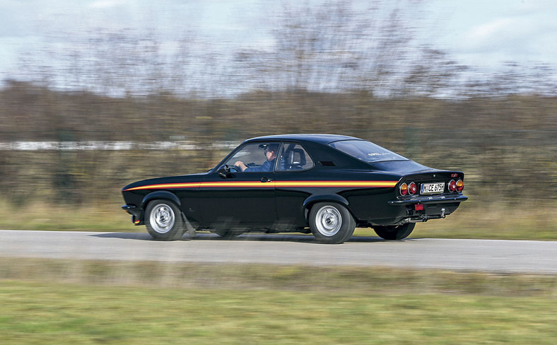 Opel Manta Black Magic - nie tylko dla młodzieży