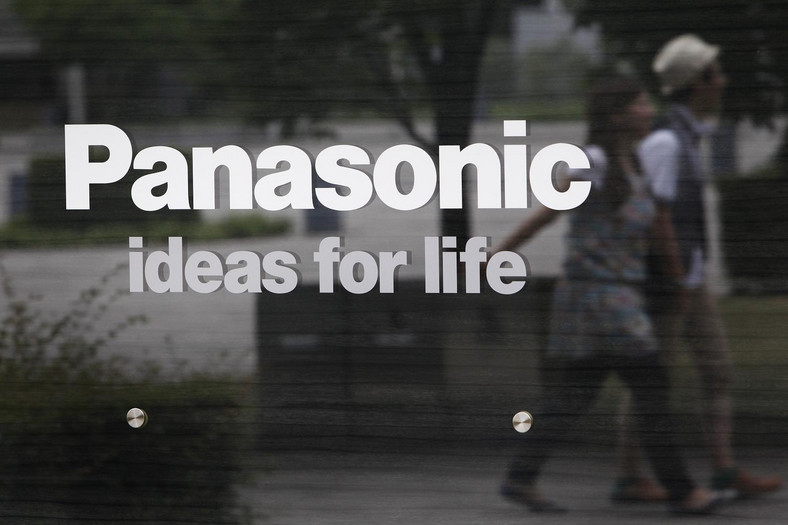 Rating Panasonic spadł o dwa poziomy z “BBB-” do „BB”