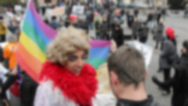 Kampania Przeciw Homofobii skarży policję