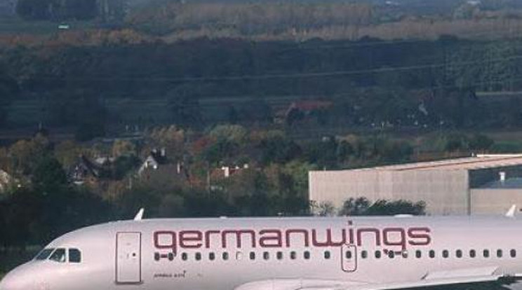 Undorító! Germanwingses áldozat rokonának adta ki magát a csaló