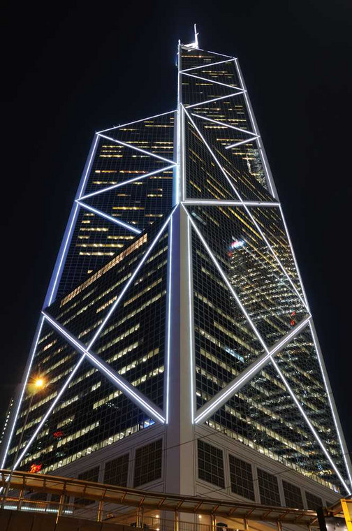 Bank of China Tower - wieżowiec o wysokości 367,4 m, wybudowany w Hong-Kongu w 1990 r. Fot. Shutterstock