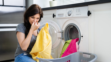 Jak pozbyć się brzydkiego zapachu z pralki? Skuteczne triki