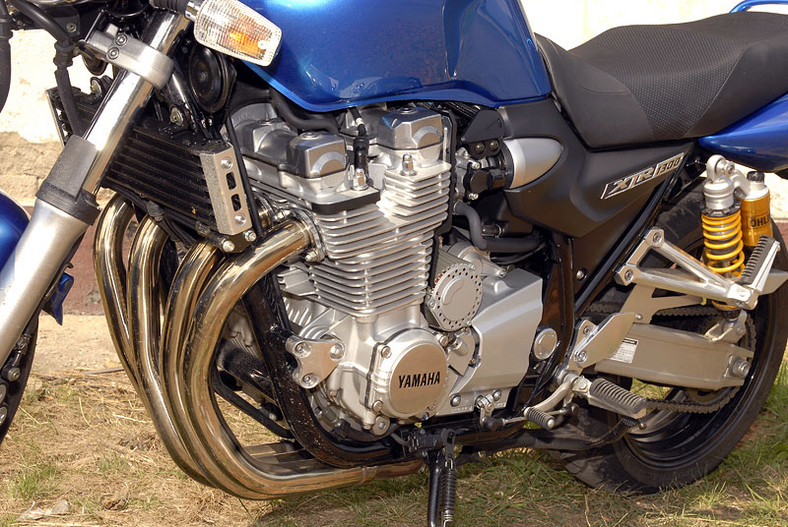 Yamaha XJR 1300: akademicka jazda (test)