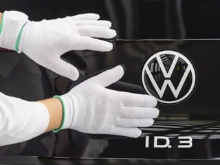 Elektryczne modele Volkswagena zbierają pozytywne recenzje. Tym samym Volkswagen rzuca wyzwanie Tesli Elona Muska
