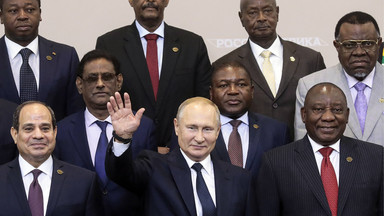 Przyjaciele Putina. Oni dalej stoją przy władcy Kremla [GALERIA]