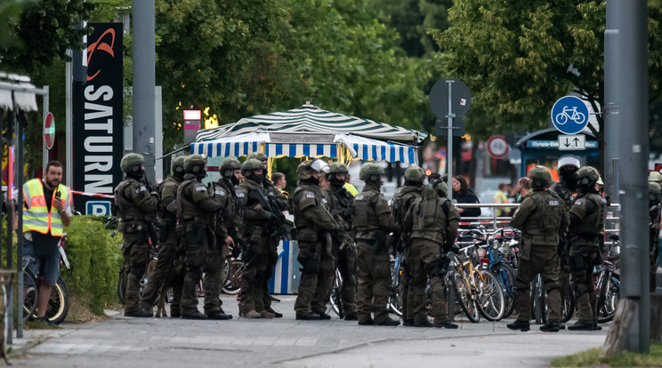 A rendőrök előtt lett öngyilkos / Fotó: AFP