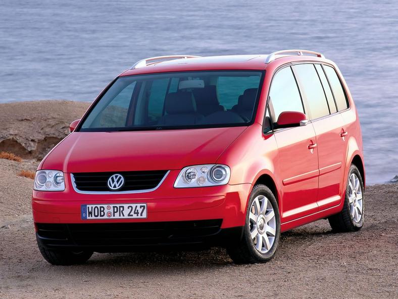 Volkswagen Touran I vs. Renault Scenic II dalekie od