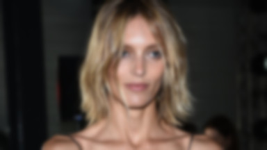 Anja Rubik pokazała się całkiem nago. Na zdjęciach nie jest sama [TYLKO DLA DOROSŁYCH]