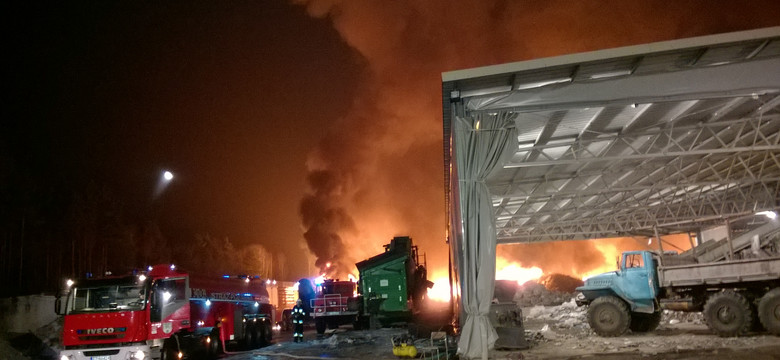 Blisko trzy tygodnie trwało gaszenie pożaru odpadów sztucznych w Brożku