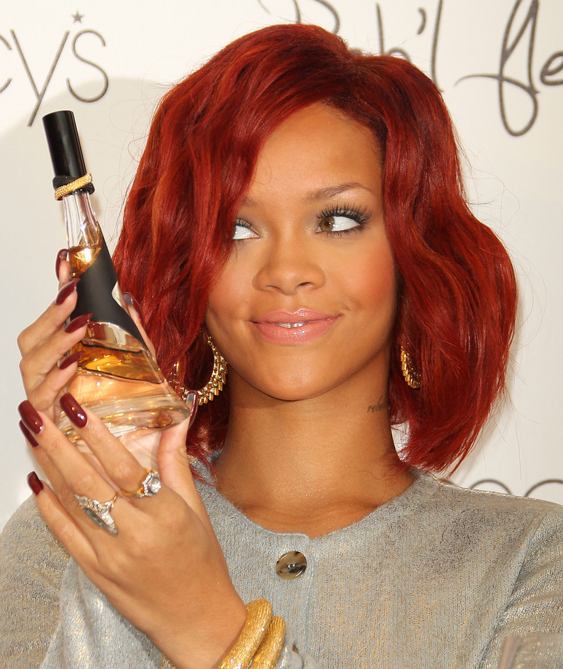 Rihanna promuje swoje perfumy