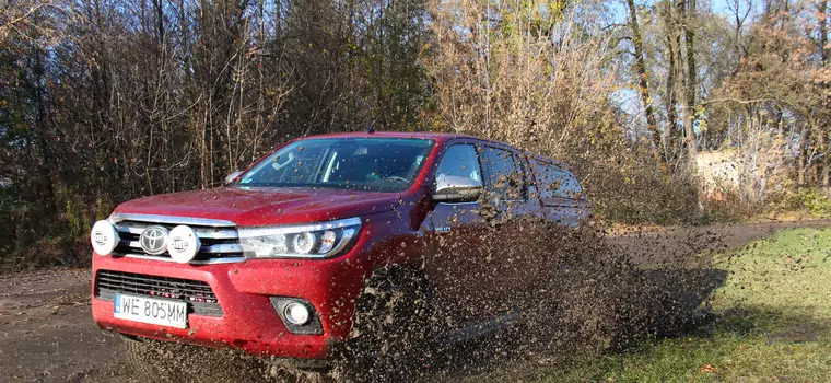 Toyota Hilux VIII – nadal twarda, ale już bardziej okrzesana | TEST