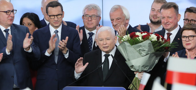 PiS walczy o "wahające się" sejmiki. Kłótnie i rozłamy. "W strukturach panuje chaos"