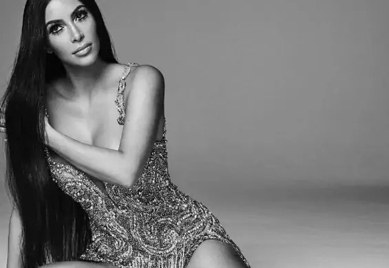 Buteleczka w kształcie ciała Kim Kardashian. Nowe perfumy KKW "Body" w znośnej cenie