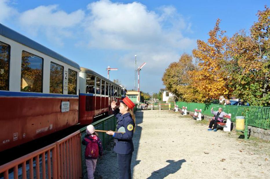 A vonatok novemberben 45 percenként indulnak a végállomásokról