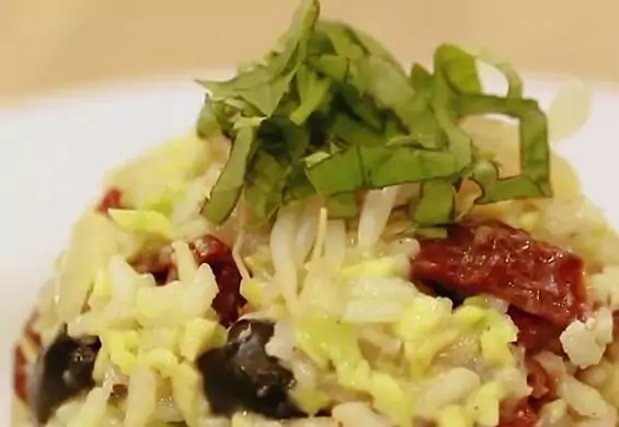 Wegańskie risotto z awokado i suszonymi pomidorami