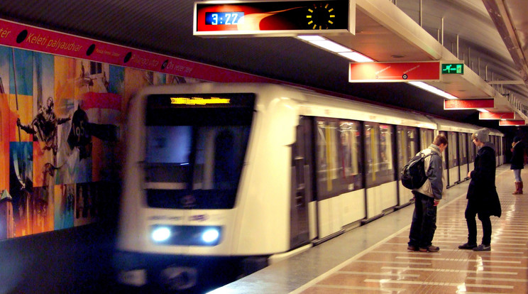 A 2-es metró nem áll meg a Széll Kálmán téren/Fotó: MTI-Jászai Csaba