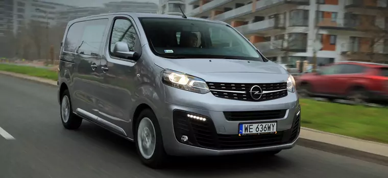 Opel Vivaro Furgon – idealny pojazd dla budowlańców - TEST