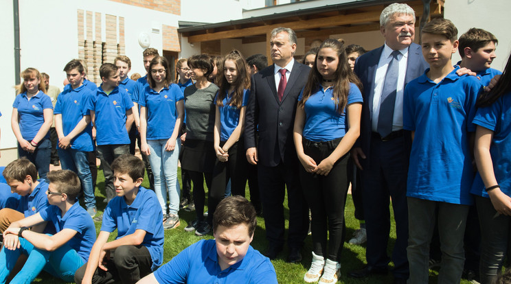 Orbán Viktor miniszterelnök a Csányi Alapítvány hatodik közösségi házának átadásán /Fotó: MTI -Koszticsák Szilárd