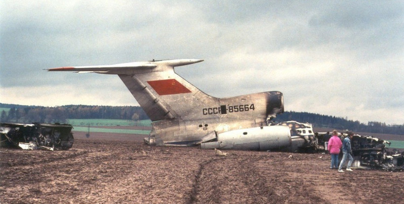 Dziwny ładunek na pokładzie Tu-154 przyczyna katastrofy koło Pragi? [Historia]