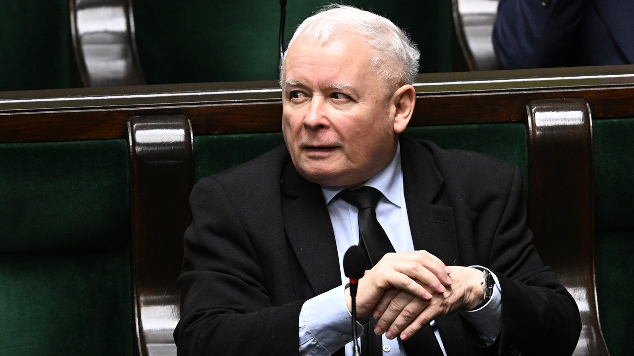 Chcą uchylić immunitet Jarosławowi Kaczyńskiemu. Karnista: może paść ofiarą własnego prawa