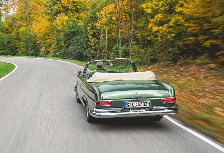 Mercedes 220 SEb Cabriolet - świadek złotych czasów