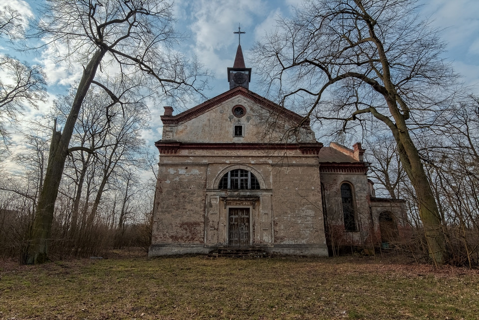 Opuszczony kościół ewangelicki, Stare Pażuchy