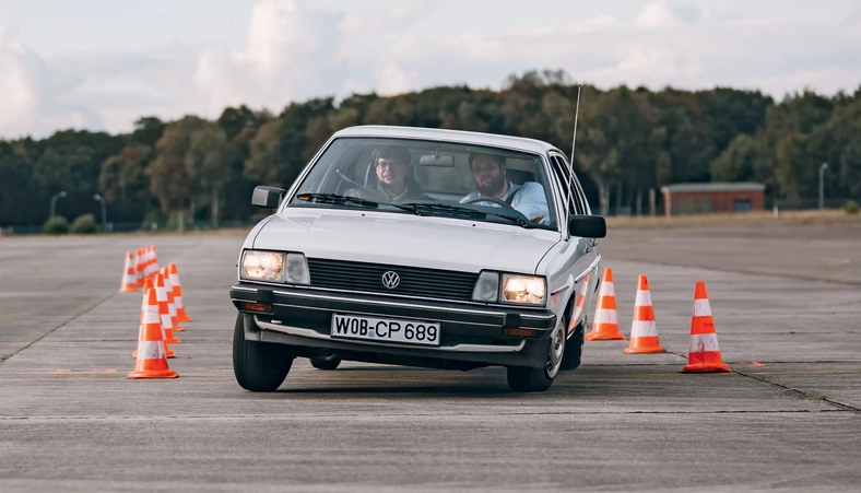 VW Passat uchodzi za wzorzec kombi-limuzyn, pozwólmy mu więc rozpocząć rywalizację.