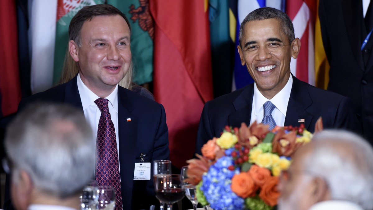 Prezydent Andrzej Duda rozmawiał przy okazji 70. sesji Zgromadzenia Ogólnego NZ z prezydentem Barackiem Obamą, a także m.in. z prezydentem Ukrainy Petro Poroszenką i przewodniczącym Rady Europejskiej Donaldem Tuskiem - poinformował prezydencki minister Krzysztof Szczerski.`