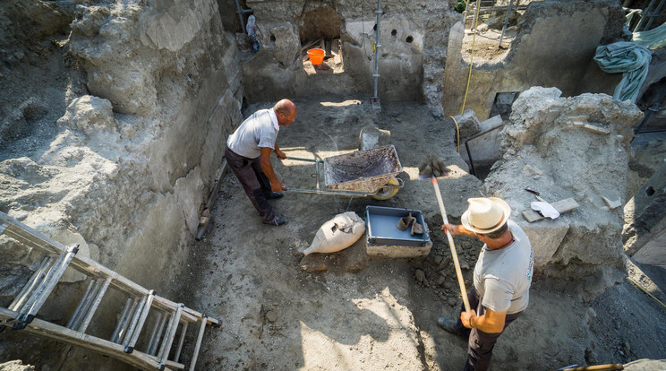 A pompeji romoknál nagy erőkkel dolgoznak a régészek /Fotó: MTI