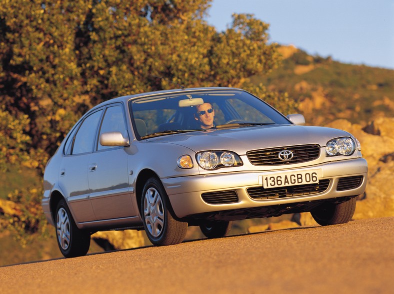 Toyota Corolla VIII (1997 – 2001)