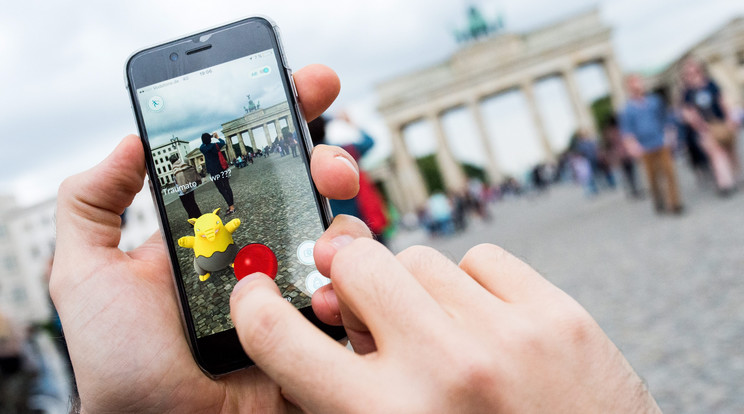 Vigyázat! Ellepik Budapestet a Pokémon Go szerelmesei /Fotó: MTI